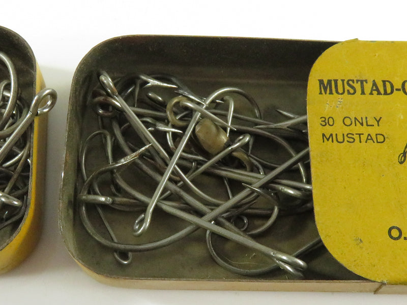 Rare c1930 Advertising Tins No 121 Mustad-Cincinnati Bass Hooks Made in Norway