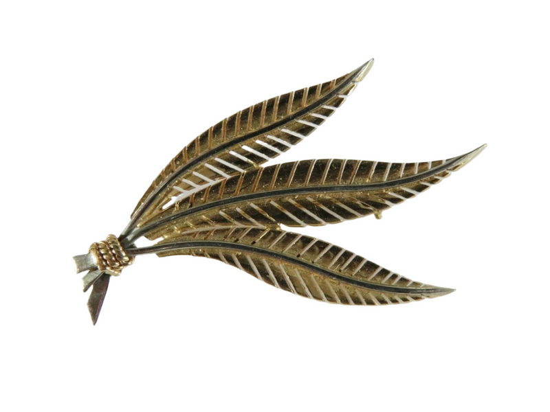 Vintage 18K Yellow Gold Triple Fern Leaf Brooch 750 1 1/2 x 1  Front View