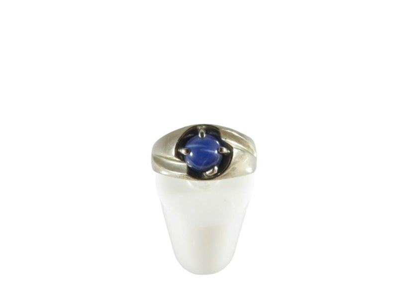 10K White Gold Unisex Round Cabochon Blue Star Sapphire Ring Size 6.75