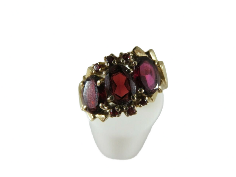 Oval 3 Stone Garnet Cluster Ring 14K Yellow Gold Mid-Century Modern