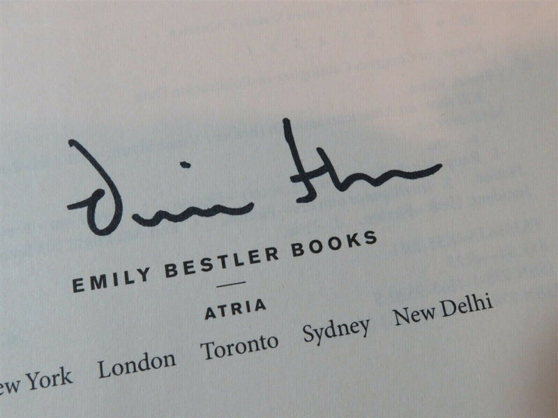 Kill Shot by Vince Flynn (2012, Hardcover) 1st Edition Autographed Collector! product image for Just Stuff I Sell, clear front view, neutral background, original listing photo, optimized descriptive alt text, centered composition variant 4