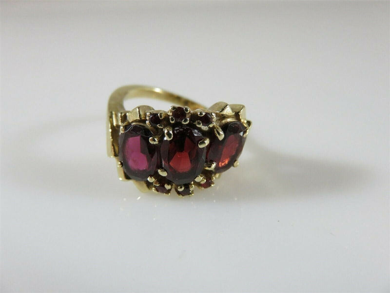 14K Gold Ring with 3 Oval Garnets & 6 Round Garnet Accents Mid-Century Sz 5