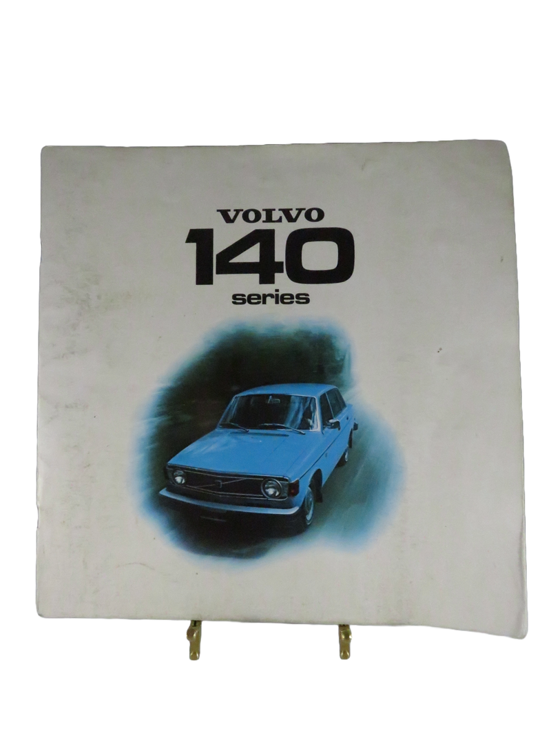 Volvo 140 Series Brochure RSP/PV 1014-74 USA Printed Sweden — front view