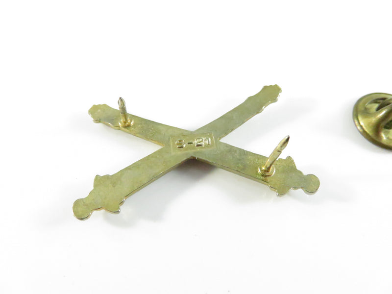 Post WWII US Army Artillery Crossed Cannons Collar Insignia Silver Tone Clutchback Hat Lapel Badge S-21