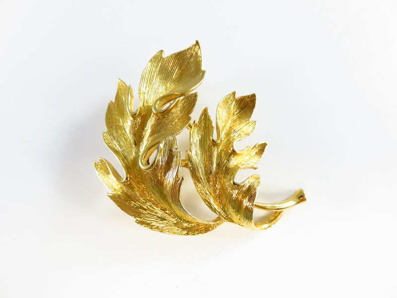 c1970's Textured Blowing Leaf Brooch Gold Tone M.J. Ent 2 1/4 x 1 3/4