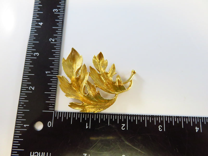 c1970's Textured Blowing Leaf Brooch Gold Tone M.J. Ent 2 1/4 x 1 3/4