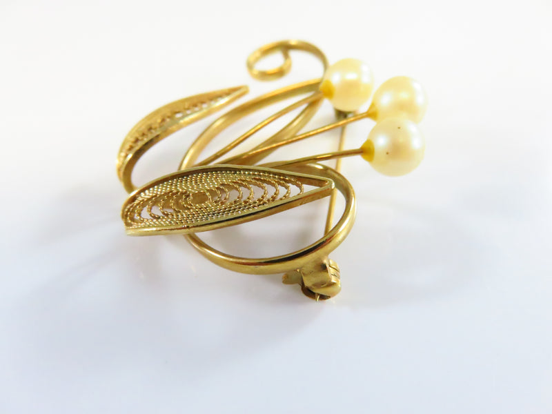 A Vintage Delicate Filigree Spiraling Wire 3 Faux Pearl Accented Brooch