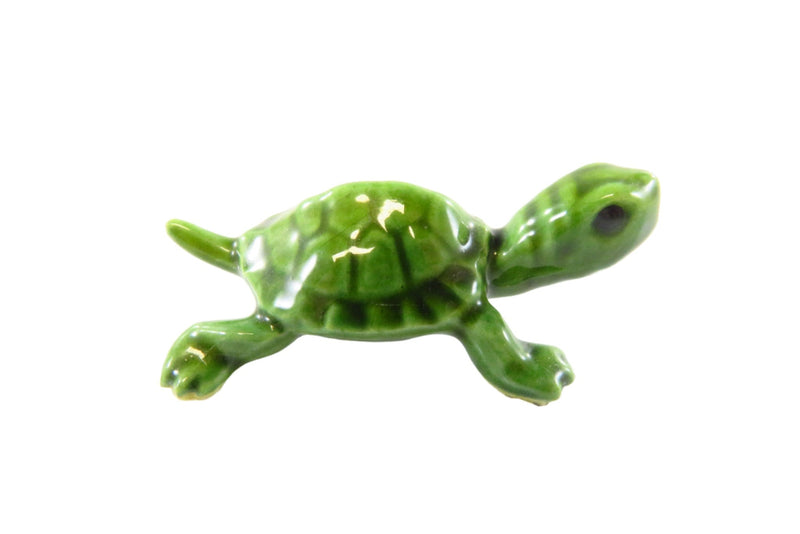 Lovely Miniature Ceramic Glossy Green Turtle with Black Eyes 1 5/8" — front view