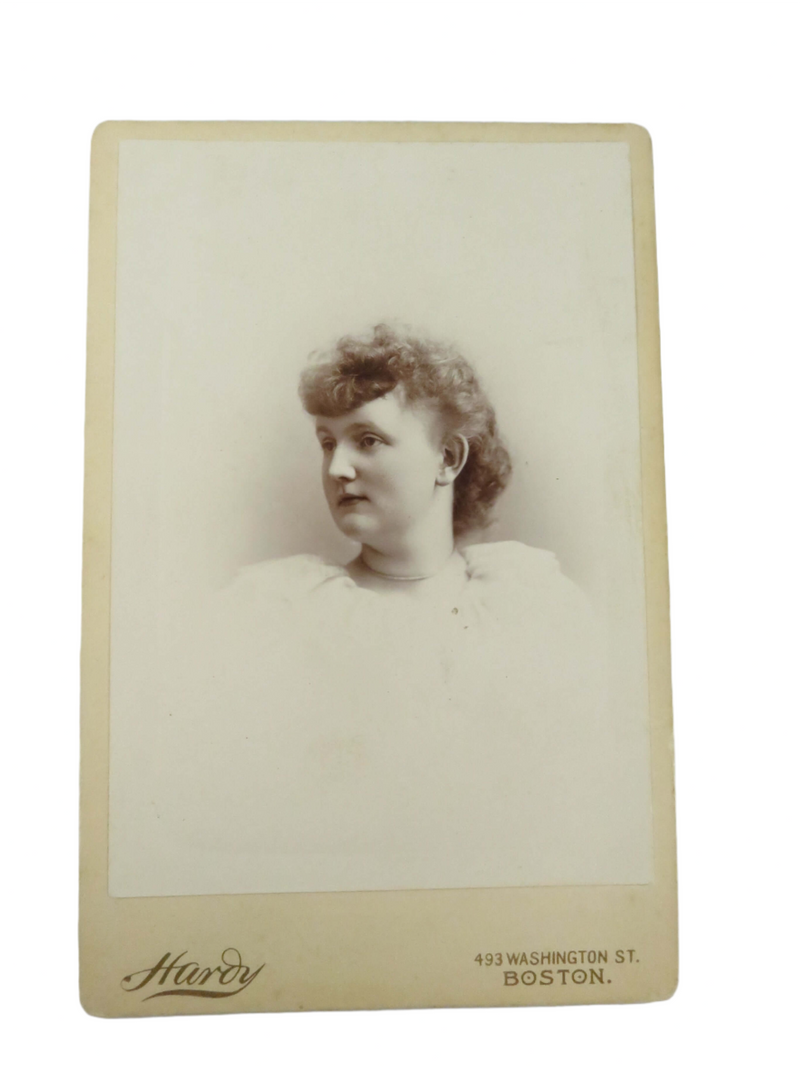 Edna S Clark Pearl Choker Left Facing Goddard Class of 1893 Hardy Boston Antique — Pearl — front view