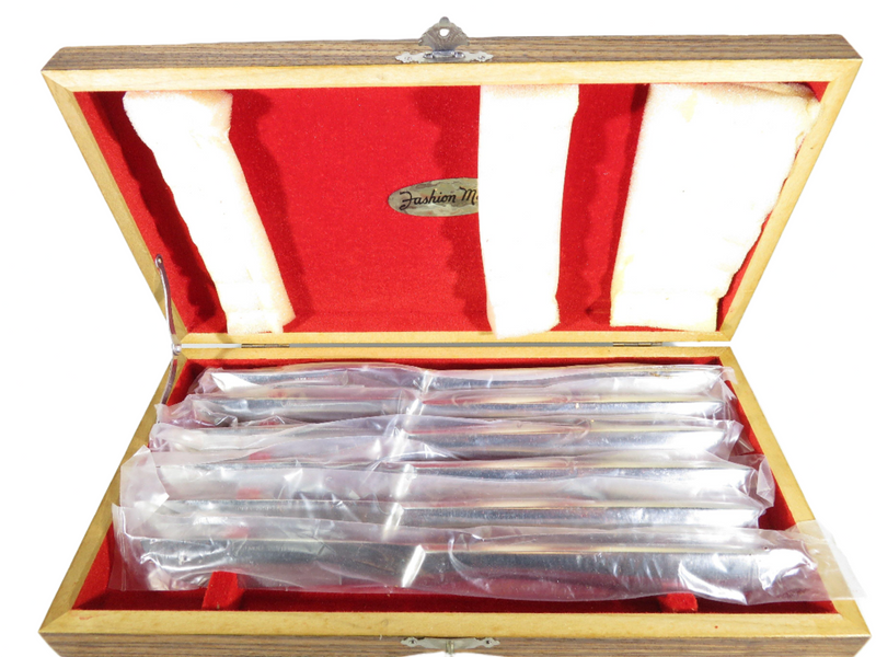 Vintage Japan Fashion Manor Serrated Steak Knife Set of 6 Wood Box — front view