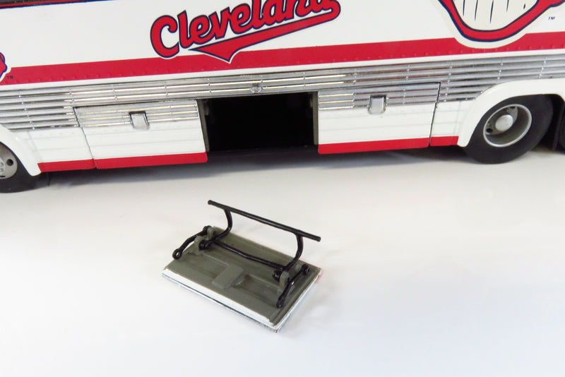 Cleveland Indians Team Bus Danbury Mint Read Description