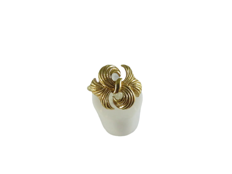 Avon Art Nouveau Bow Ring, Size 6, Vintage Gold Tone Fashion Ring