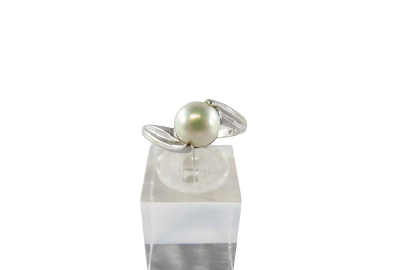 10K White Gold Modernist Bypass Ring with Cultured Pearl, Size 6.25, SA Mark — Mid Century • 10K, Gold • Pearl — front view
