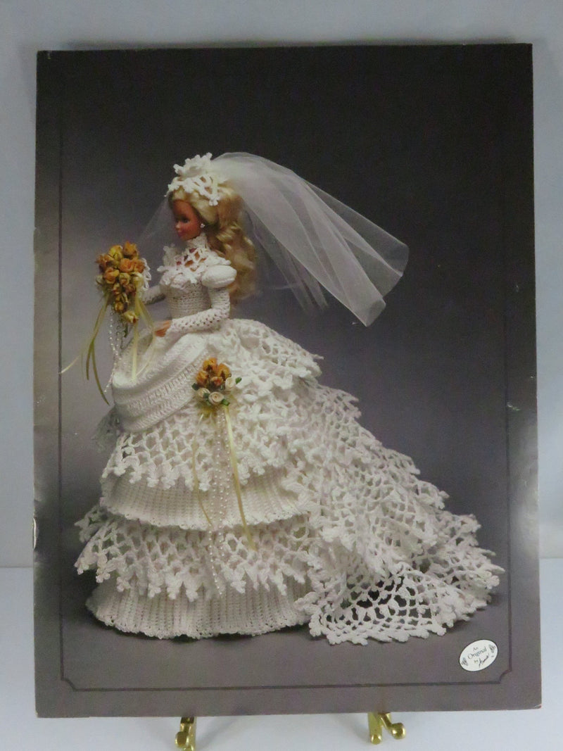 1992 Bride Doll Gown 7102 - Vintage Crochet Pattern - Annie's Attic - Barbie Doll Dress — front view