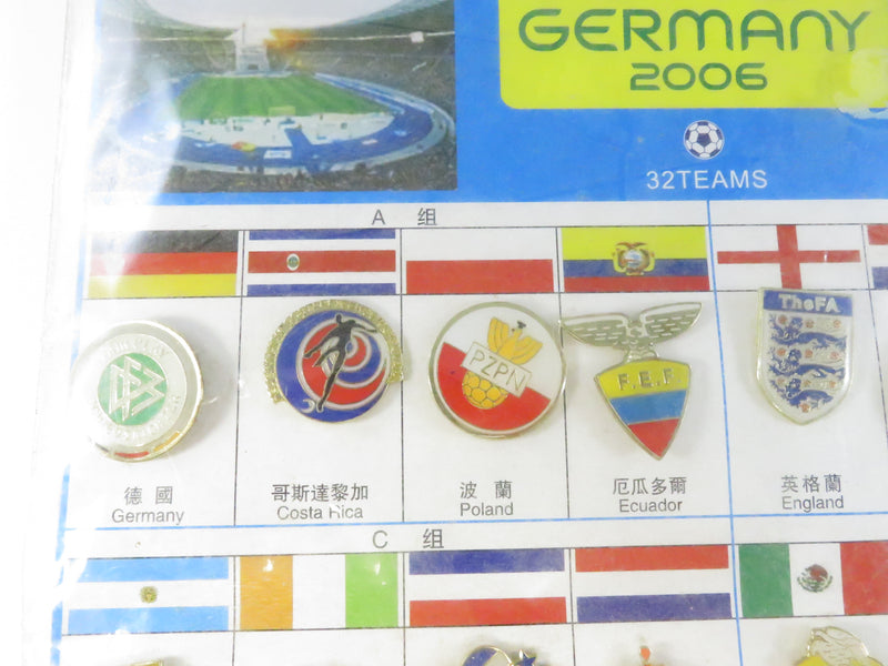 2006 FIFA World Cup Germany 32 Team Pinback Set on Card