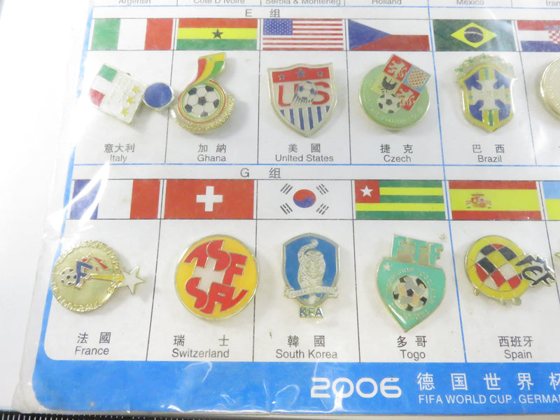 2006 FIFA World Cup Germany 32 Team Pinback Set on Card