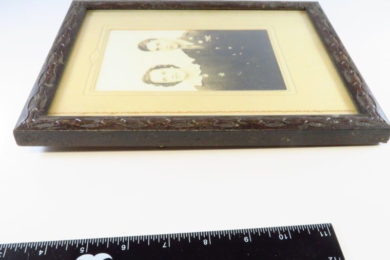 Old c1940's 8x10 Wood Photo Frame With Fancy Patterned Boarder