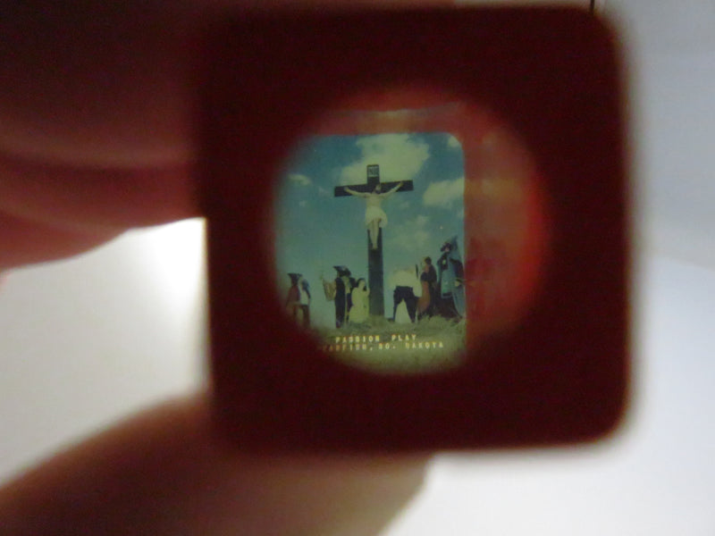 Vintage Souvenir Viewfinder Keychain with Religious Slide and Greeting Tag - 1960s