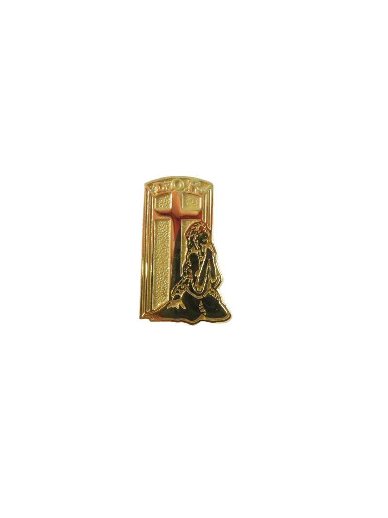 Praying figure at cross pinback lapel pin, gold tone religious window motif — Gold — front view
