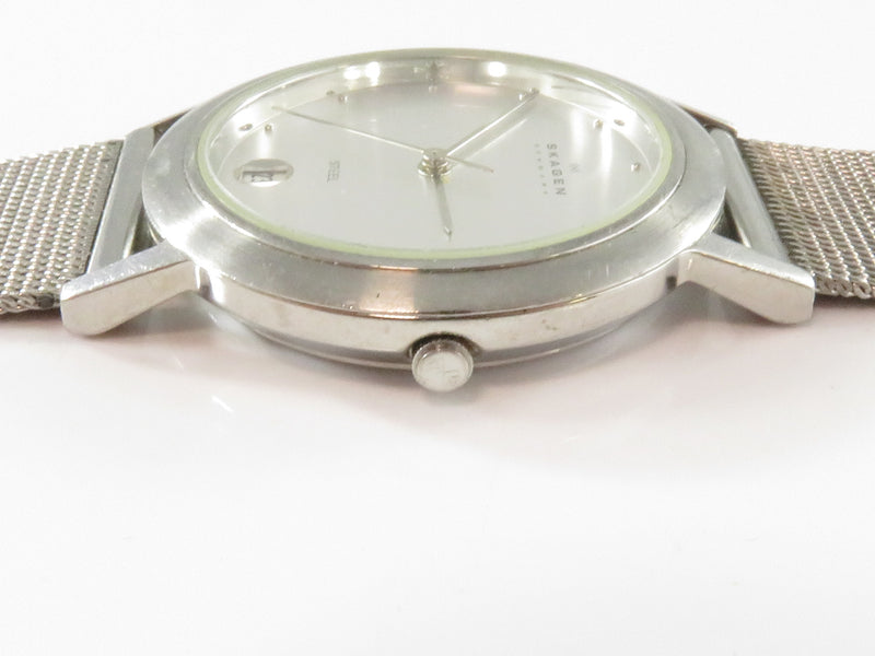 Men's Skagen Denmark Time Date 16LSS Stainless Band 34mm Case Quartz Watch