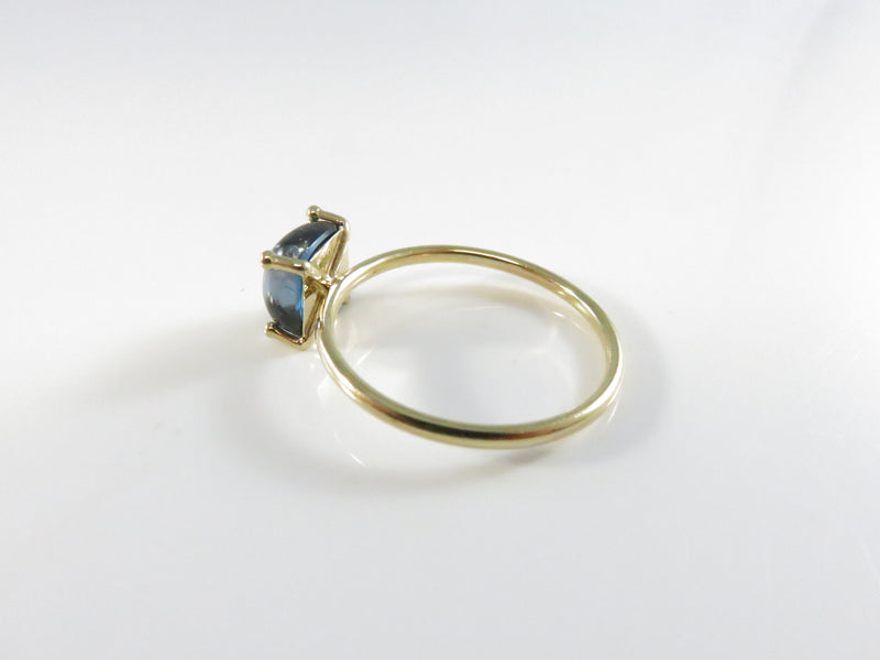14K Yellow Gold Solitaire Ring with Dark Blue Synthetic Sugarloaf Stone 7.9 mm Cabochon