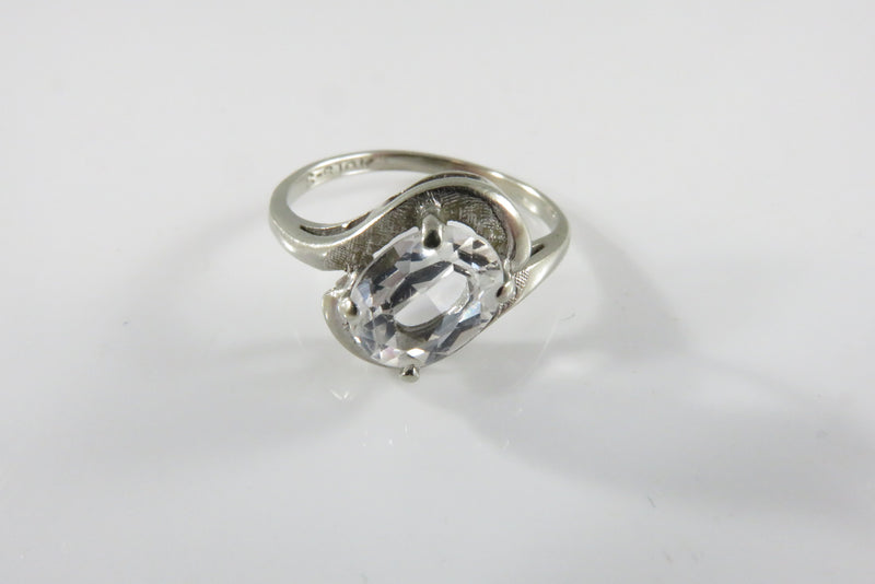 10K White Gold Oval Clear Stone Ring Size 5.5