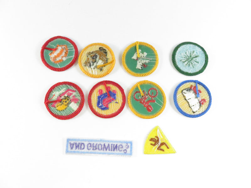 Girl Scout Fun Patch Collection – 8 Rounds, 1 Tab (“And Growing”), 1 Triangle – Unused Vintage