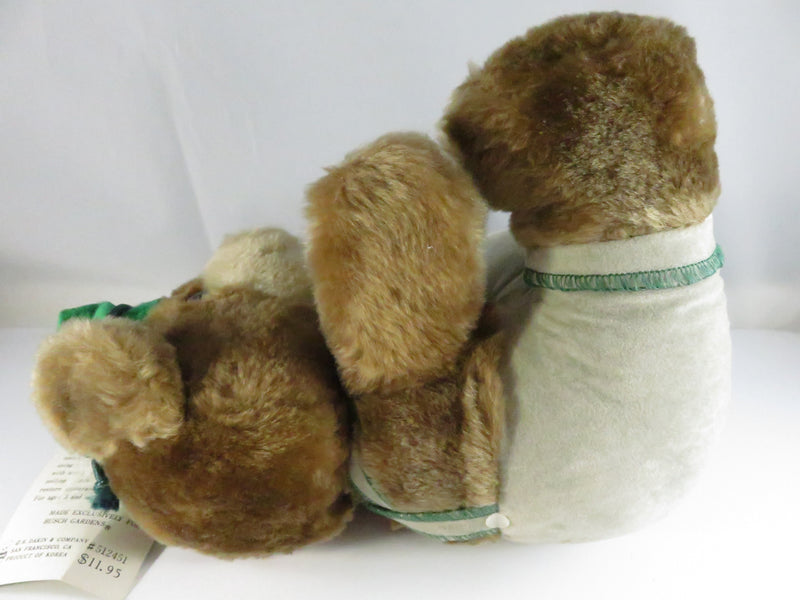 Busch Gardens "Der Willkommen Bär" Plush (9″) — Dakin Licensed Souvenir