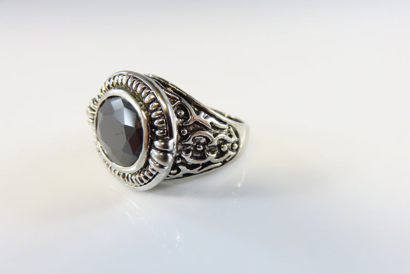 Oval Ribbed Blackened Silver Metal Ring Oval Faceted Black Glass Size 6.5 side view with detail