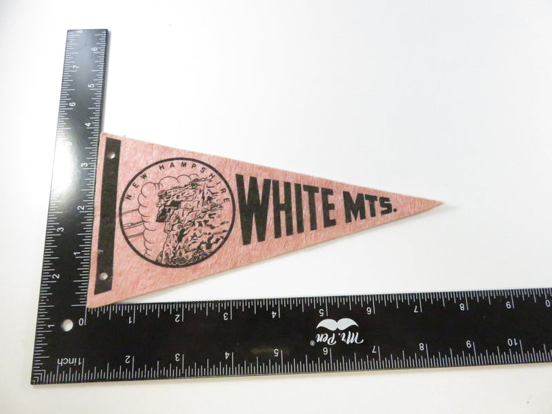 Vintage White Mountains New Hampshire Mini Felt Souvenir Pennant – Pink & Black Old Man of the Mountain – approx. 7 3/4"
