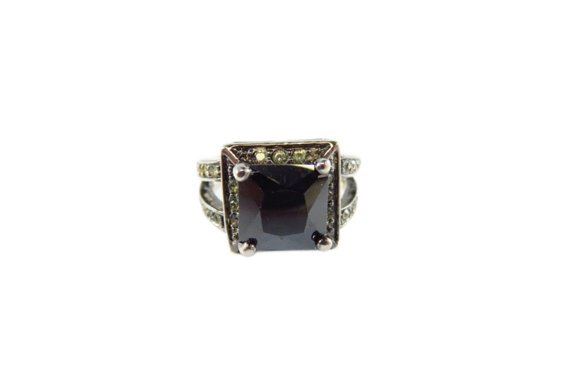Blackened Silver Metal Ring Square Faceted Black Glass With Accents Size 7 top view
