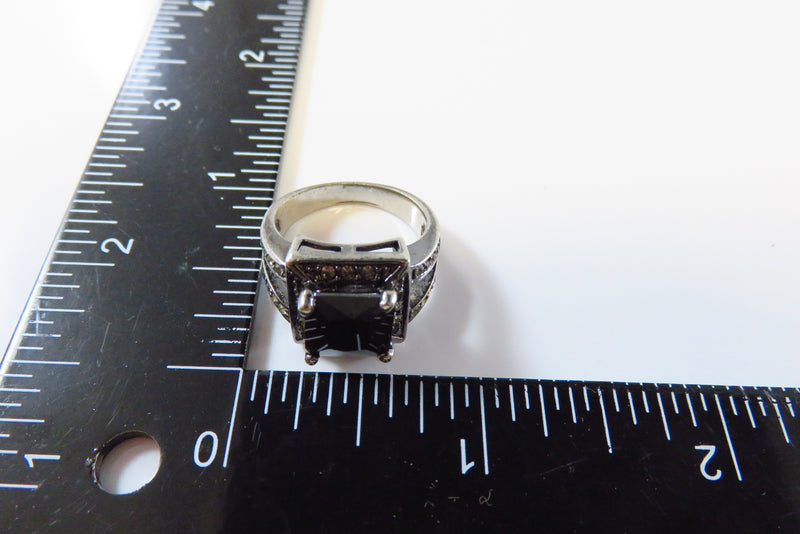 Blackened Silver Metal Ring Square Faceted Black Glass With Accents Size 7 with measurement
