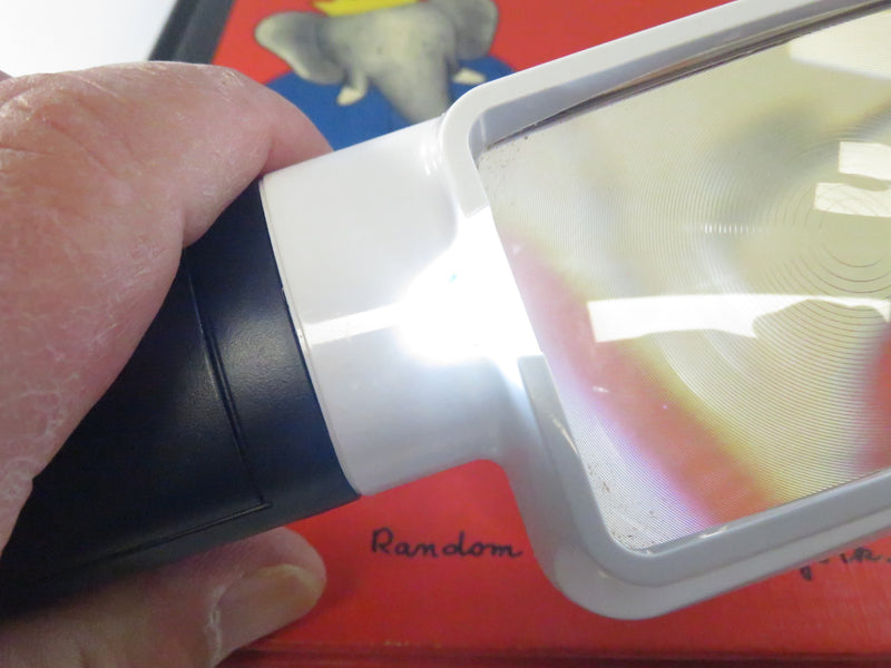 Eschenbach mobilux LED handheld magnifier 4x (16D) rectangular, made in Germany