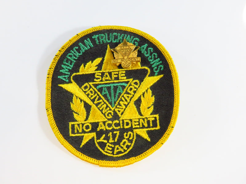 Vintage American Trucking Assoc 17 Years No Accident Safe Driving Patch &amp; Pin