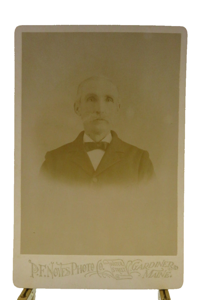 Old Man Bow tie Antique Cabinet Card P.F. Noyes Photo Co Gardiner Maine