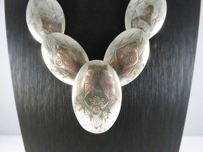 Southwestern Sterling Silver Graduated Pillow Disc Etched Oval Necklace Signed QT Quoc Turquoise 20.25in