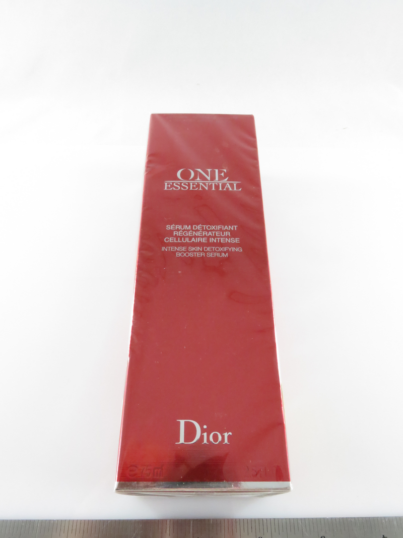NIB Christian Dior One Essential 2.5FL OZ Intense Skin Detoxifying Booster Serum