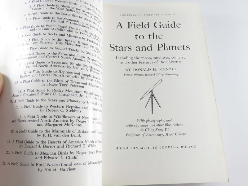 1979 A Field Guide to the Stars and Planets Donald H Menzel Soft Cover