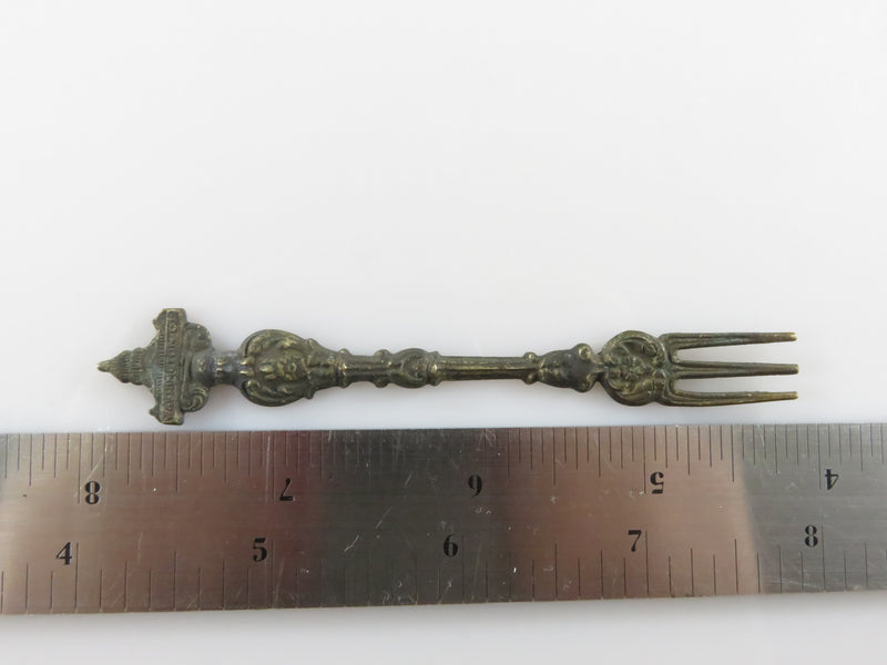 Old Washington DC Souvenir Oyster Fork Metal Woodward & Lothrop Italy