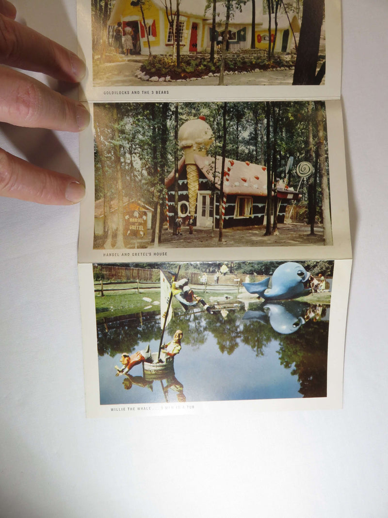 Greetings from the wonderful Enchanted Forest Unused Souvenir Postcard Folder