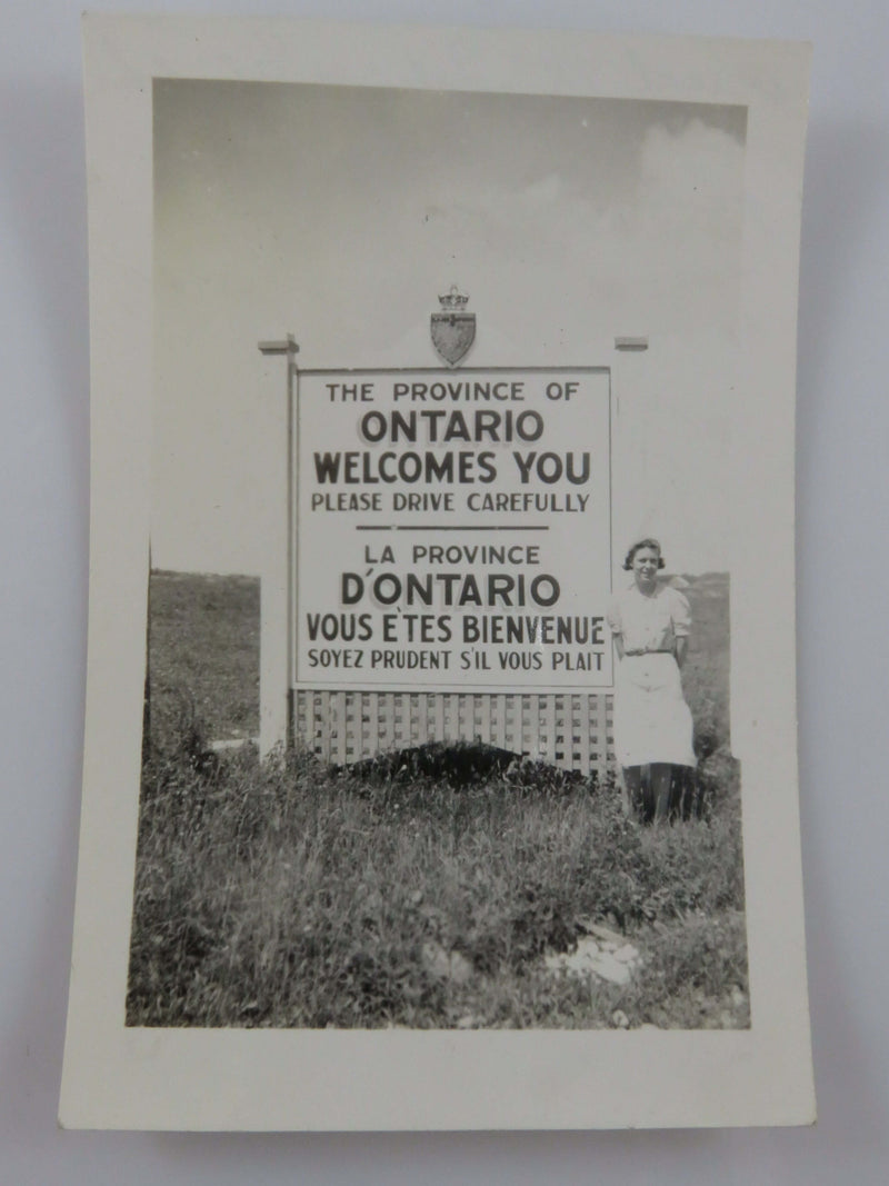 1939 The Province of Ontario Welcomes You English French Vintage B & W Photograp