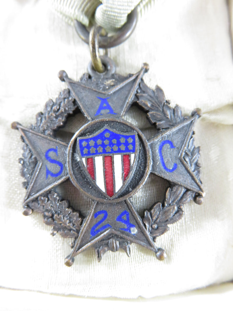 S.A.C 1924 Maltese Cross Gray Ribbon Dieges & Clust Medal in Original Box
