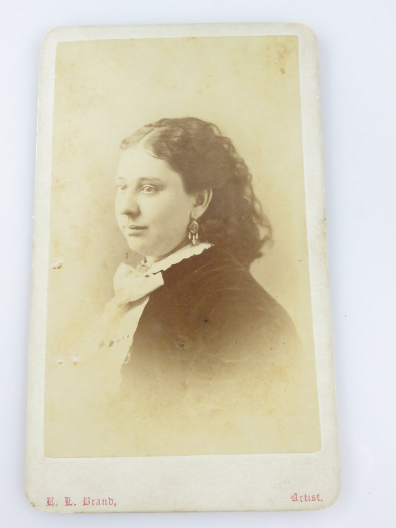 Named Sitter Mary Niell E. L. Brand Chicago Cartes des Vista Antique Photograph