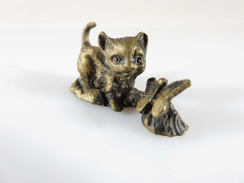Circa 1980 Sculpture House Ltd Bronze Finished Pewter Cat & Butterfly Figure
