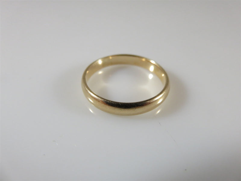 Tasteful Women's 14K Yellow Gold 3mm Wide Tapered Edge Wedding Band Size 5.75 - Just Stuff I Sell