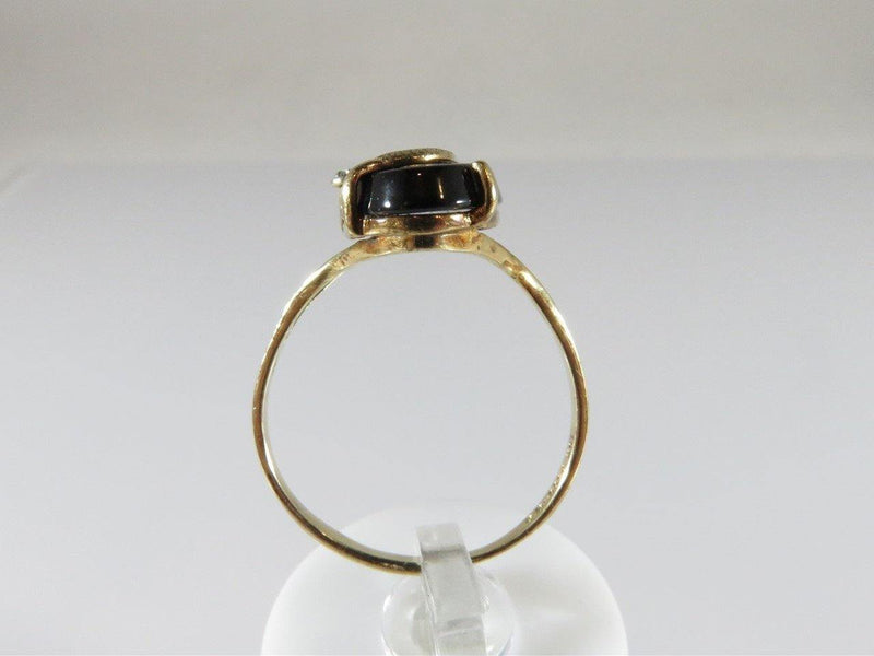 10K Yellow Gold Mid Century Onyx Letter A Initial Ring Size 9 & 3.1 Grams - Just Stuff I Sell