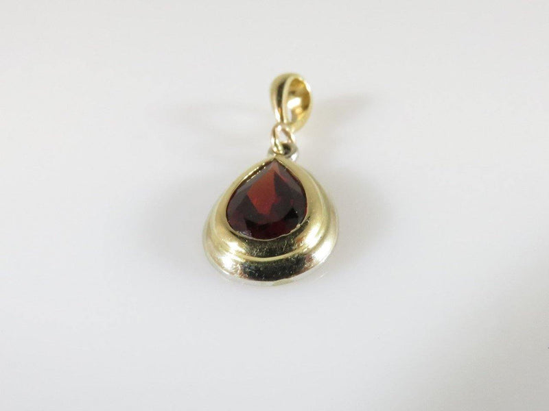 14K Yellow Gold Pear Shaped Red Garnet Tear Drop Pendant - Just Stuff I Sell