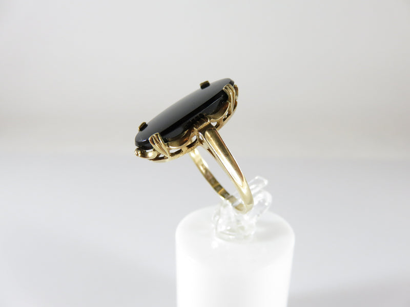 Retro Mid Century 10K Gold Set Polished Oval Onyx Cocktail Ring Size 6.25 - Just Stuff I Sell