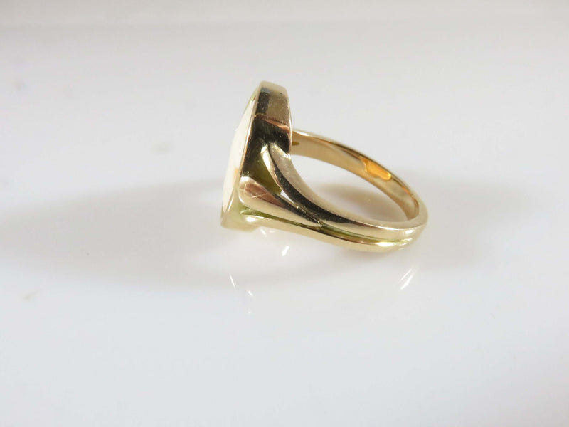 Antique 14K Yellow Gold Carved Shell Cameo Ring Left Facing Woman Size 6.5 - Just Stuff I Sell